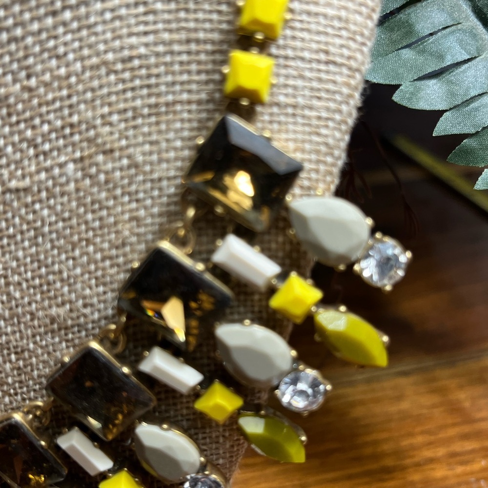 J. Crew Yellow and Gold Geometric Necklace Vintage beautiful - Picture 4 of 7